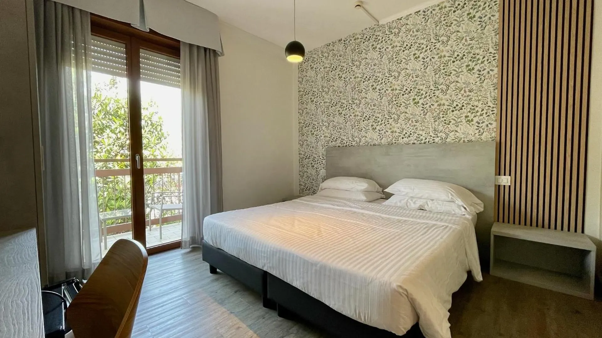 B City Hotel Bardolino