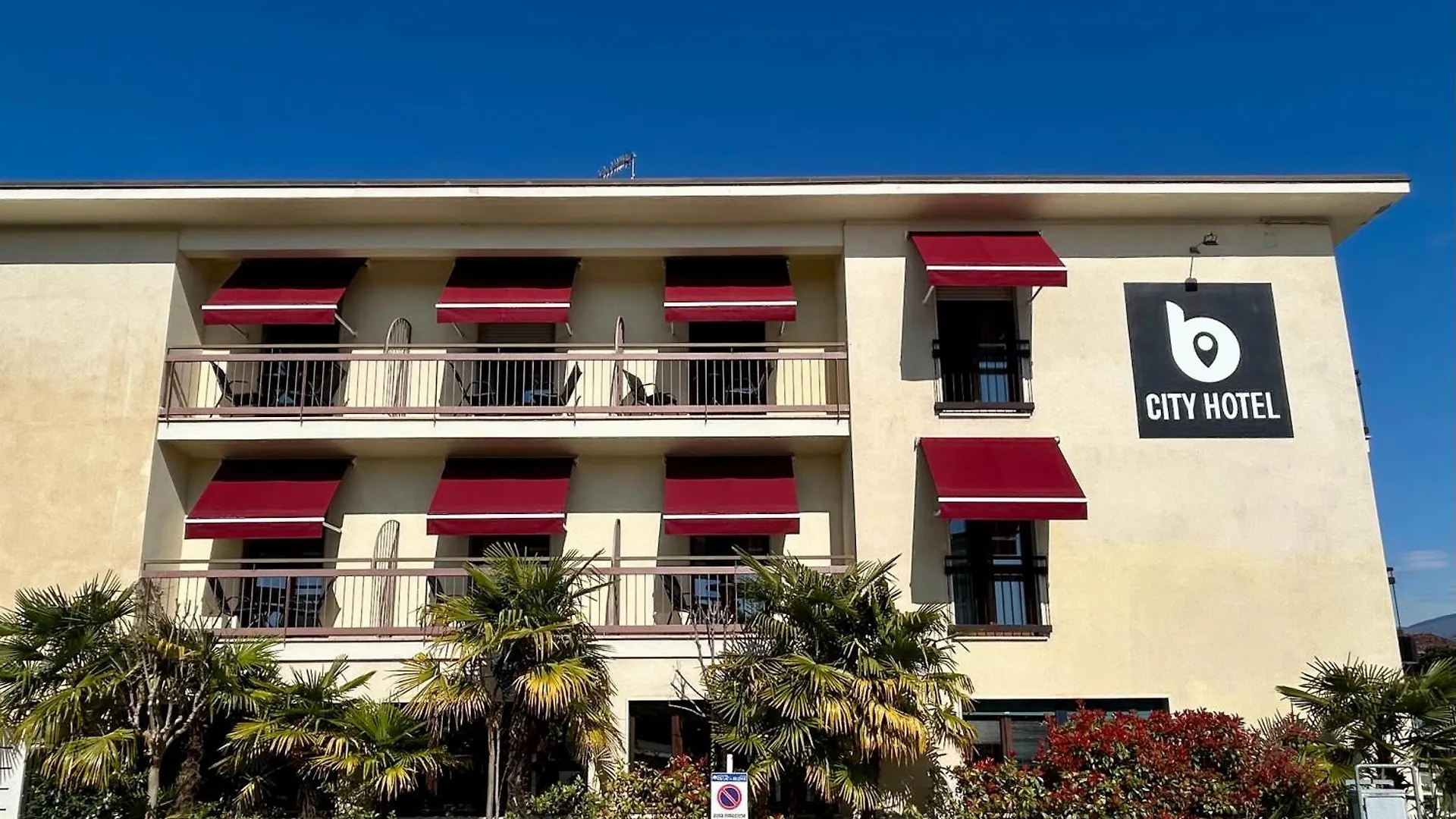 B City Hotel バルドリーノ 2*,  イタリア