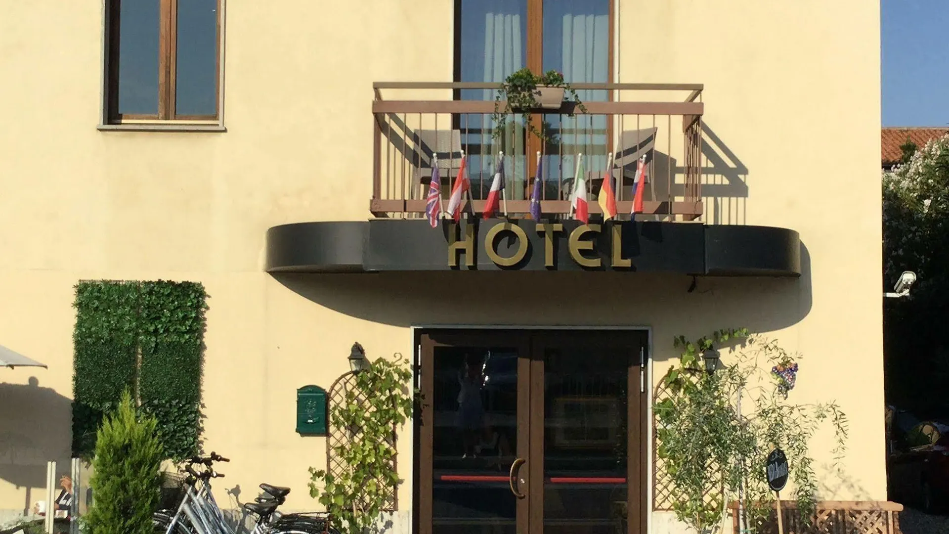 B City Hotel Bardolino