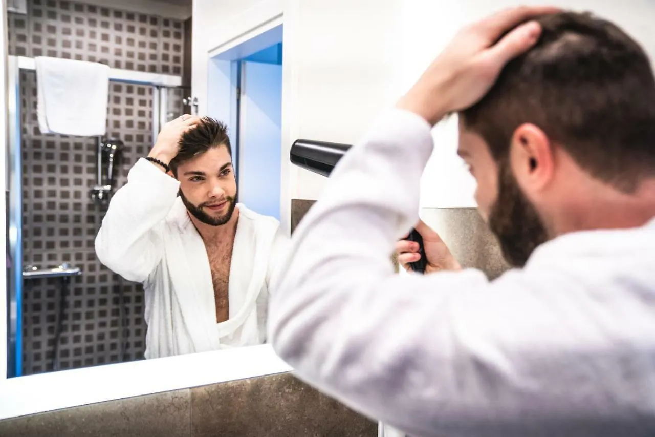 B City Hotel Bardolino 2*,